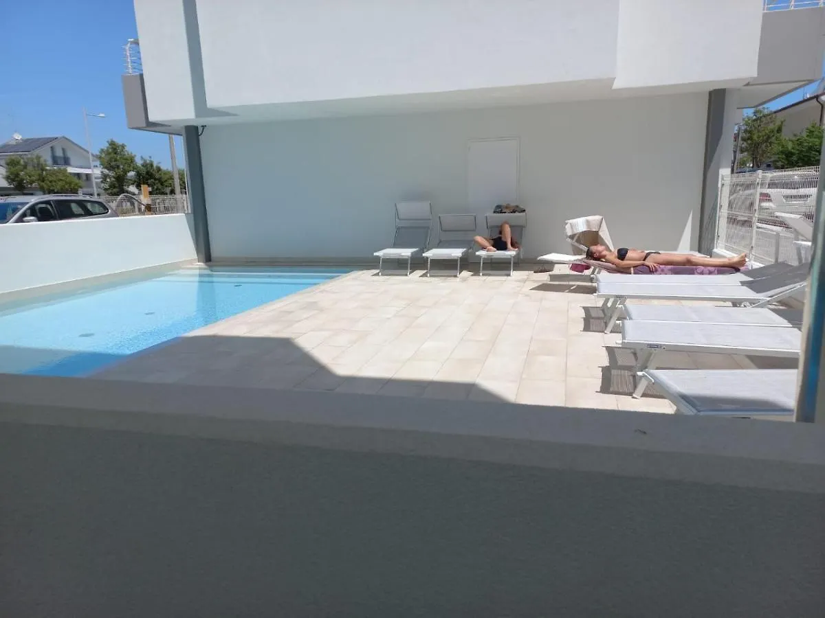 Lejlighed Nuovo Appartamento Con Terrazzo E Piscina Lido di Jesolo Italien